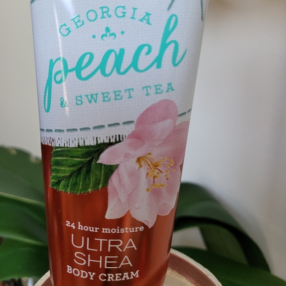 Georgia Peach & Sweet Tea Body Lotion Bath & Body Works NWT - Picture 3 of 5